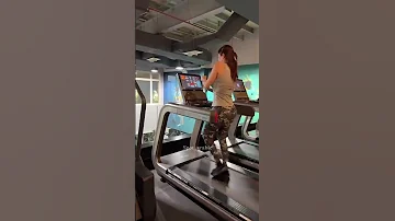 نسرين طافش في النادي 