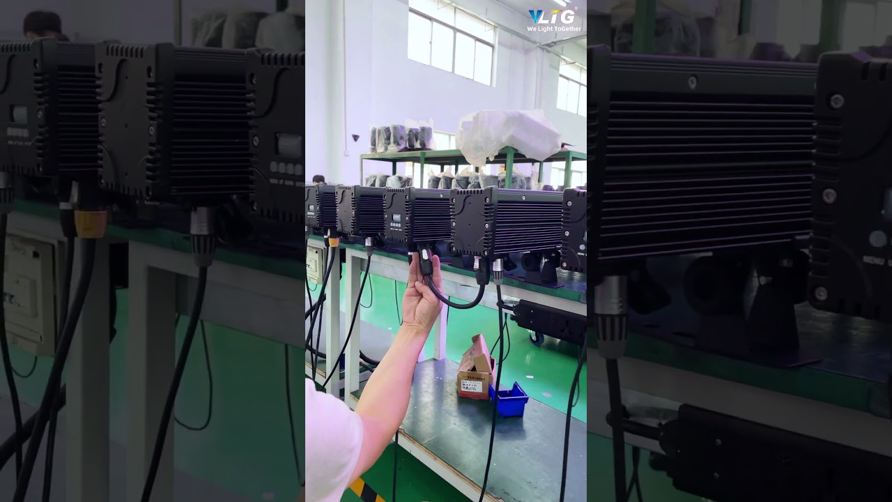 🧐🧐Precision in Action: 10*45W RGB COB Pixel Wall Wash Light IP65 Undergoing Rigorous Testing