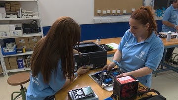 10 desempleados se han formado en Microinformática  en el curso Et Formem “La Favara”