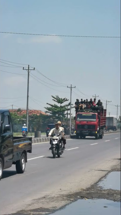 ANAK PUNK mah bebas,, berhentiin truk buat bonceng diatas truk. #anakpank #short #shorts #shortvideo