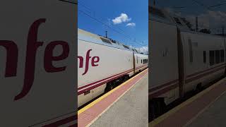 Download Lagu Tren Renfe: Alvia S-130 con destino Barcelona-Sants a su paso por Briviesca (Burgos) MP3