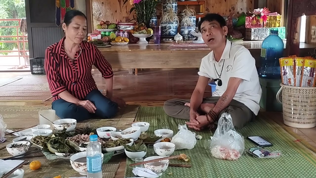 nghệ nhân đinh Xuân và nghệ nhân bùi chiển đi về nhà thầy gặp nhau thật là tuyệt vời