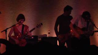 03 - Kaki King - Pull Me Out Alive (Live)