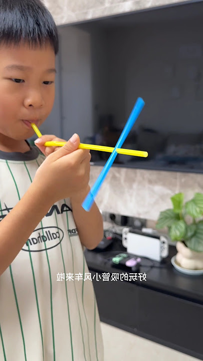 Two Straws Windmill for Kids  #diycrafts #kidscrafts #strawprojects #diy