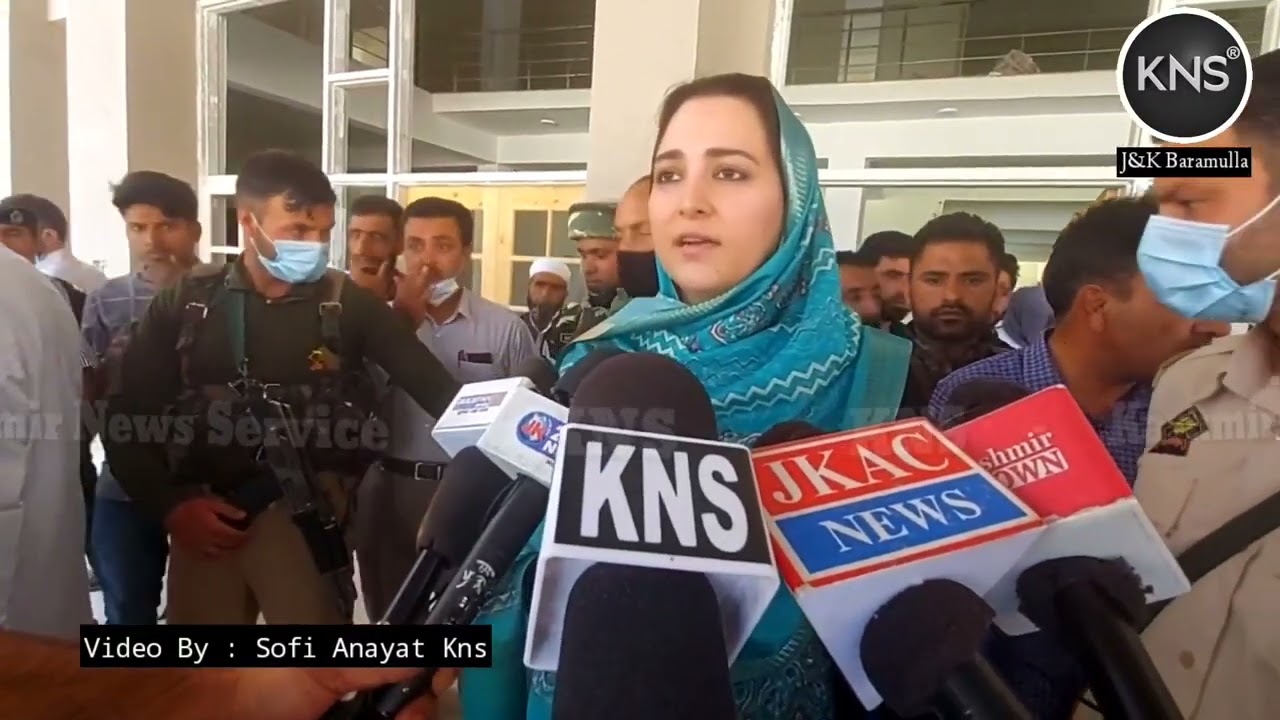 Watch || DC Baramulla Dr Syed Sehrish (IAS) paid surprise visit to GMC Baramulla.