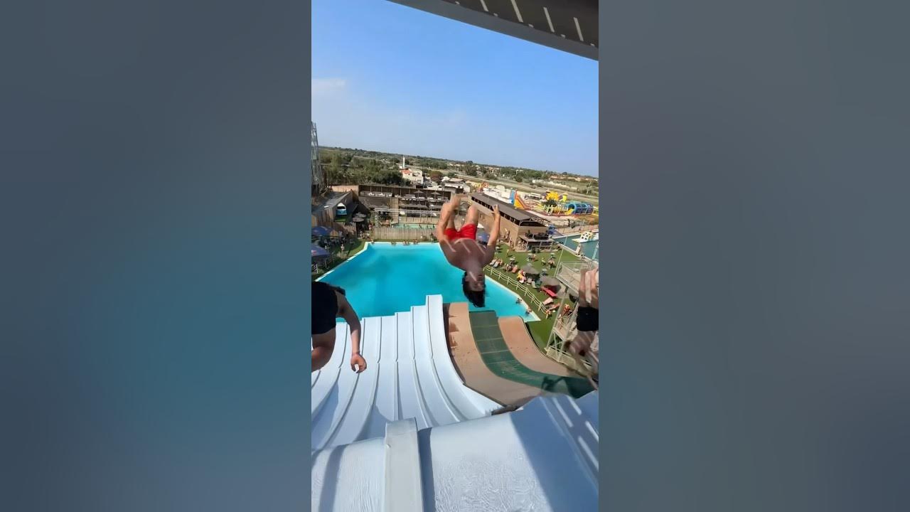 Oh My God😰Wait for End😳Red shorts did not hold back😂 #viral #reels #waterpark #usa Oh My God😰Wait for End😳Red shorts did not hold back😂 #viral #reels #waterpark #usa