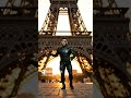 Cosa fa RoboEMA sotto la Torre Eiffel? #shorts #shortvideo