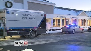 1 dead, 1 seriously injured in stabbing at Big Y in Old Lyme