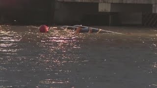 Divers search for parts of a NYC helicopter that crashed into the Hudson killing 6