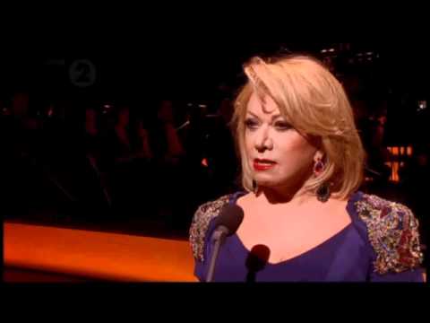 Elaine Paige -Don't Cry For Me Argentina -Olivier Awards 2012