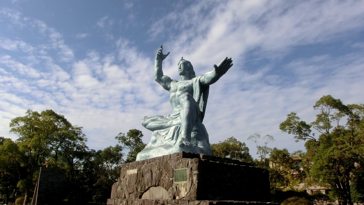 長崎 平和 祈念 像