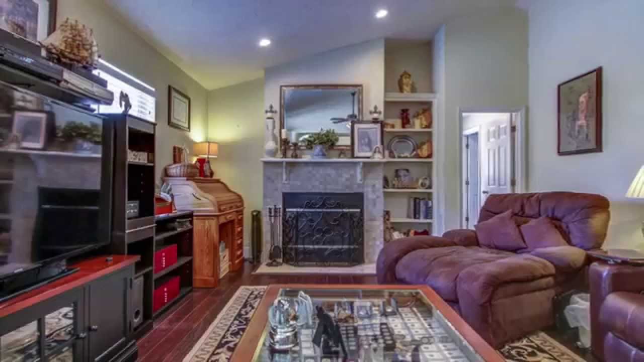 Beautiful Valrico Home. Top Realtor video