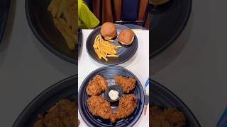 ബർഗറും പിന്നെ പിള്ളേരും #malayalam #kerala #foodlover #reels #foodshorts #vellarada