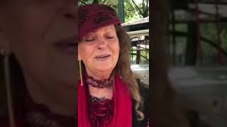 Уличная Шарманщица В Париже