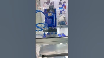 MECSPE 2023 - Robot YASKAWA équipé de ventouses Série VSA en Siton