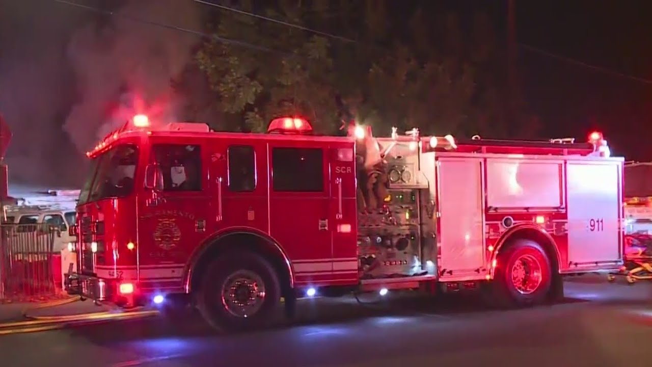 A fatal house fire in South Sacramento leaves 1 dead victim - YouTube