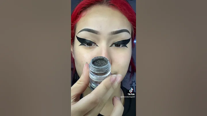 Glittery eyeliner  || Producs used listed on my In...