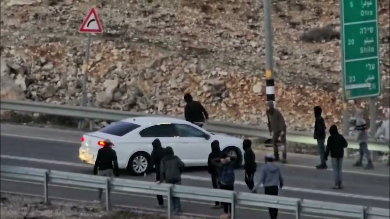 Hilltop Youth Stone Palestinian Cars, Clash with Police Over Illegal Outpost