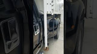 Slide in Truck Camper Mystery Wear on Cab Corner by Benjamin Hansen 342 views 2 years ago 2 minutes, 1 second