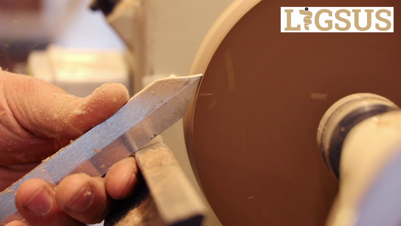 Trædrejning med skarpt/sløvt jern (Wood turning with sharp/dull chisel ...