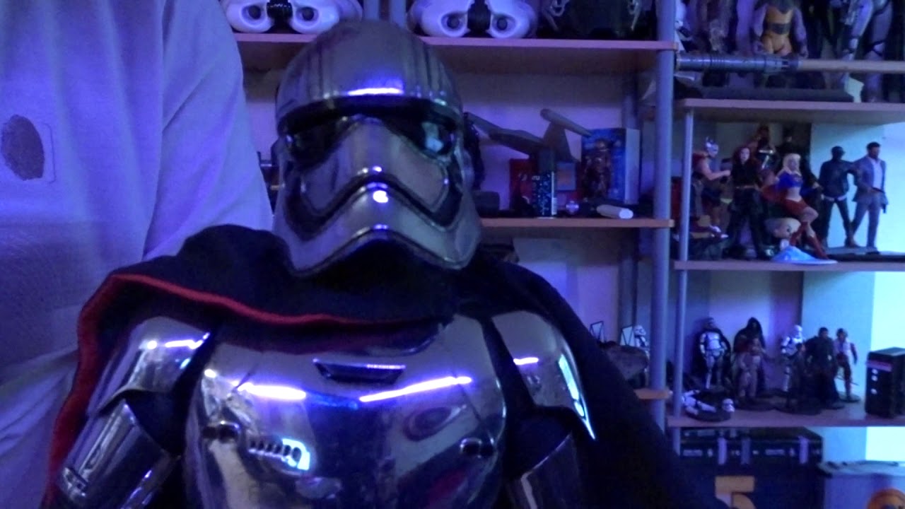 STAR WARS HOT TOYS CAPTAIN PHASMA FIGURE REVIEW