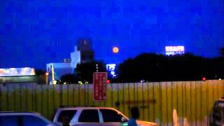 【Taiwan View】Red Full Moon in Taipei at night and the breakfast in Taitung 2015073