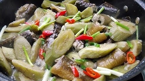 Lươn kho cùng với chuối xanh - cách kho đơn giản mà ngon quá chừng luôn ạ 