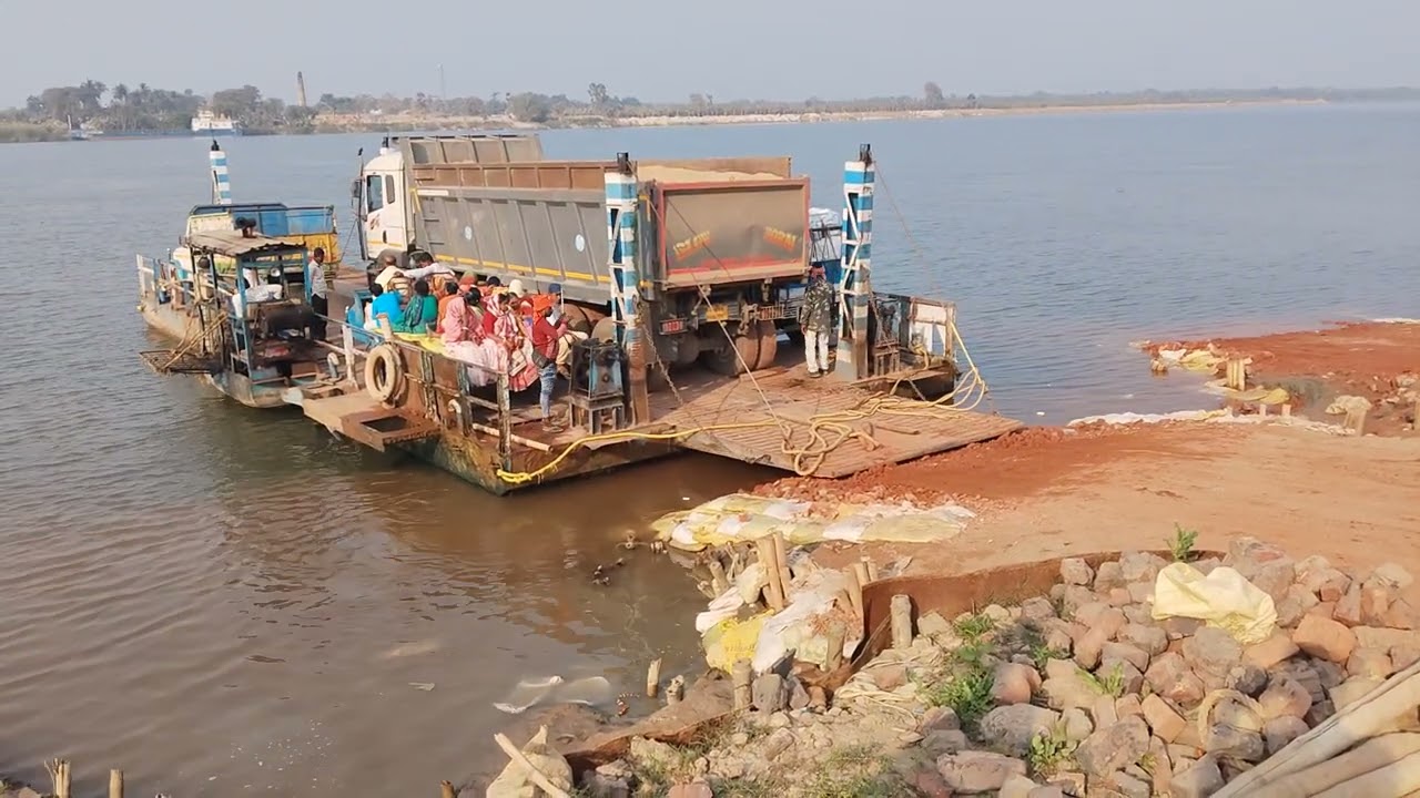 Indian vessel loding track crossing 