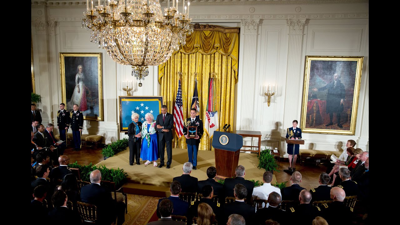 Obama awards Medal of Honor - POLITICO