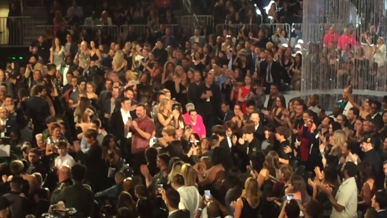 [FANCAM] 170521 BTS winning the Billboard Music Award for Top Social Artist