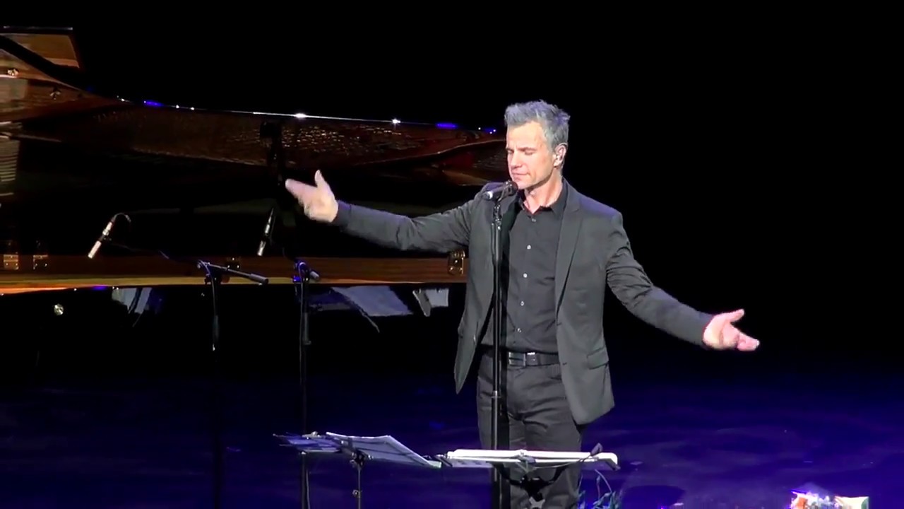 Bruno Pelletier - Ils s'aiment (live in Moscow, 06-11-2017)