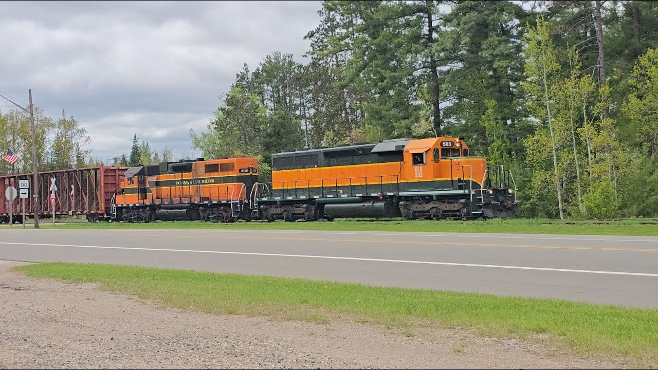 SD40-2 & GP38 Switching Gondolas In Pembine & Kingsford, Head North Before Memorial Day 