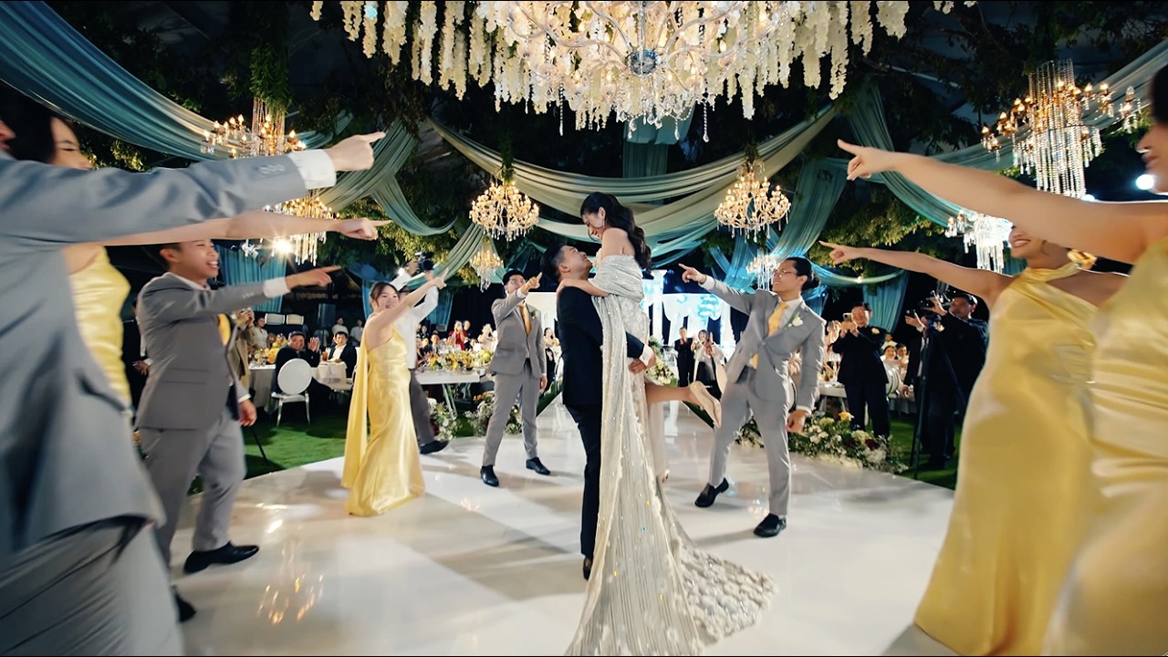 Bestmen & Bridesmaids Stole the Show With This Dance