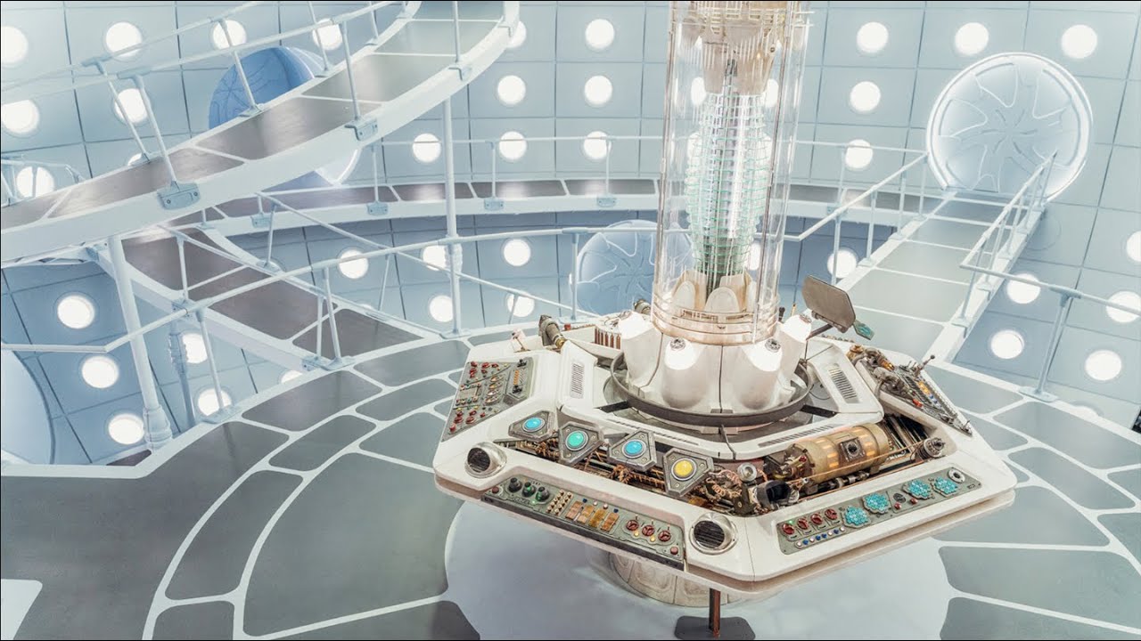 Doctor Who - A Brand New TARDIS | THE STAR BEAST - YouTube