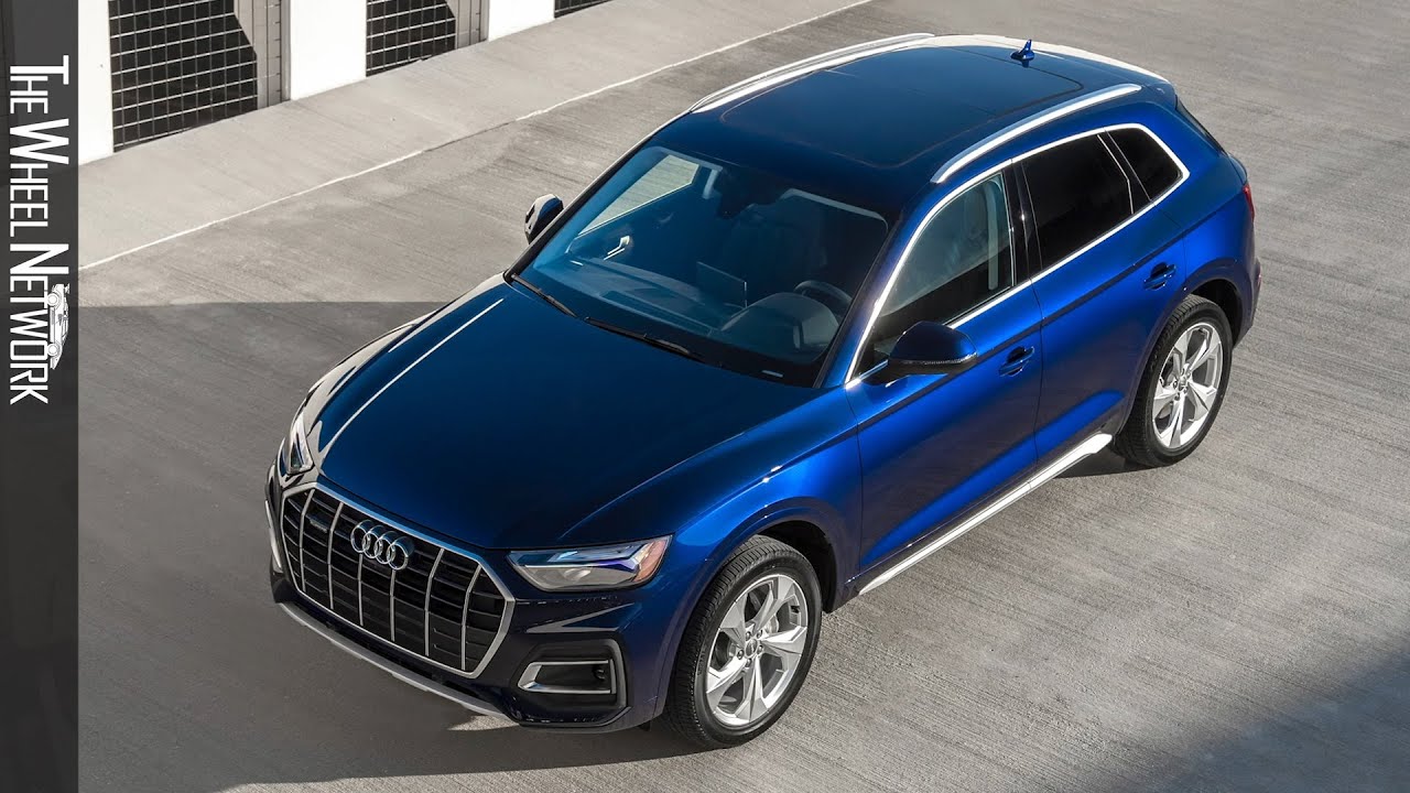 2021 Audi Q5 45 TFSI quattro | Navarra Blue Metallic | Driving