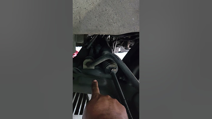 2 de las causas de un golpe en el tren delantero de un vehiculo.