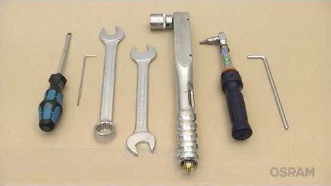 How to change the OSRAM XBO lamp on Barco digital cinema projectors