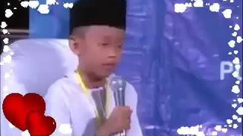 مؤثر جدا طفل يبكي وهو يقرأ القرآن .. مقطع يبكي الحجر سورة الجمعة ...