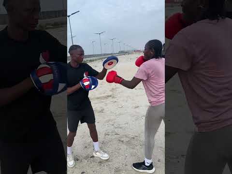 Boxing training #brainzfit #boxing #motivation #lifeisbutadream #sports