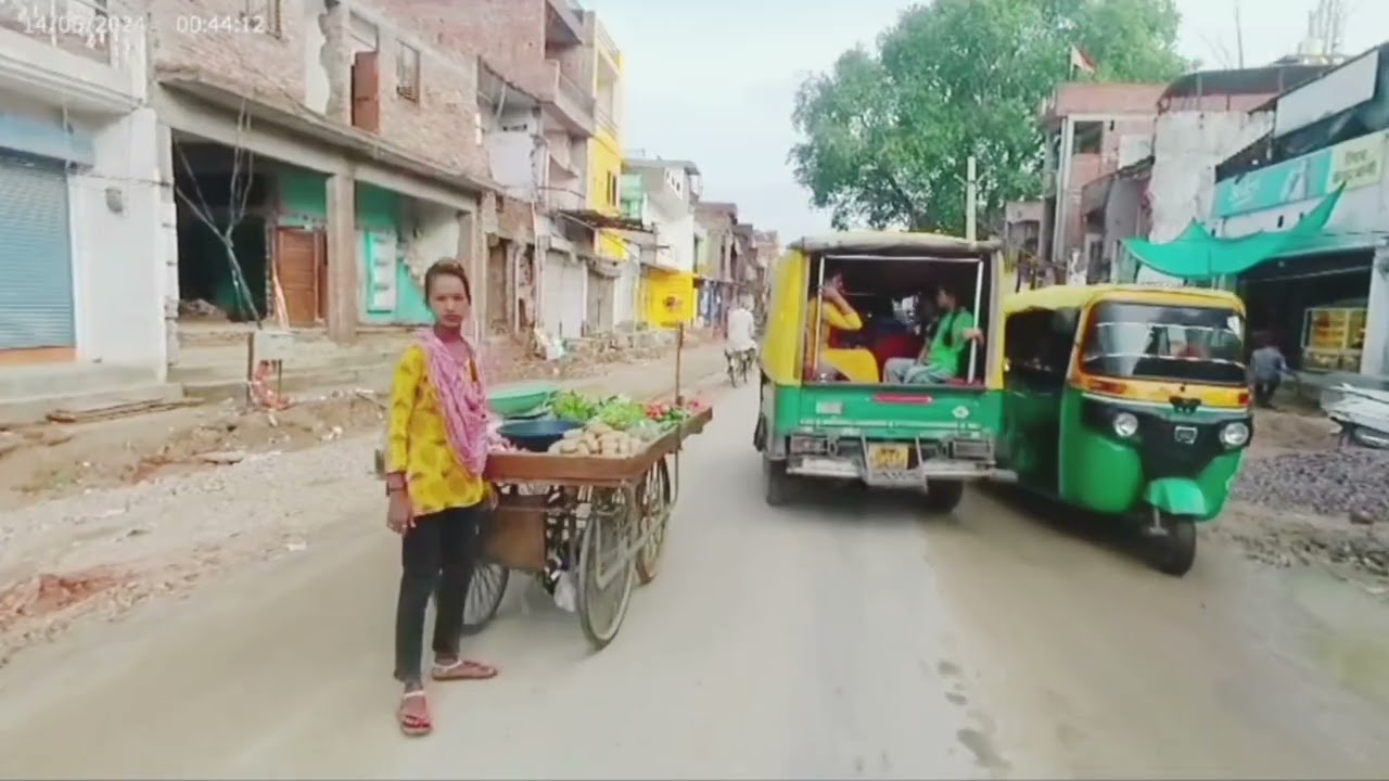 Cute girl Reaction on JCB 3dx