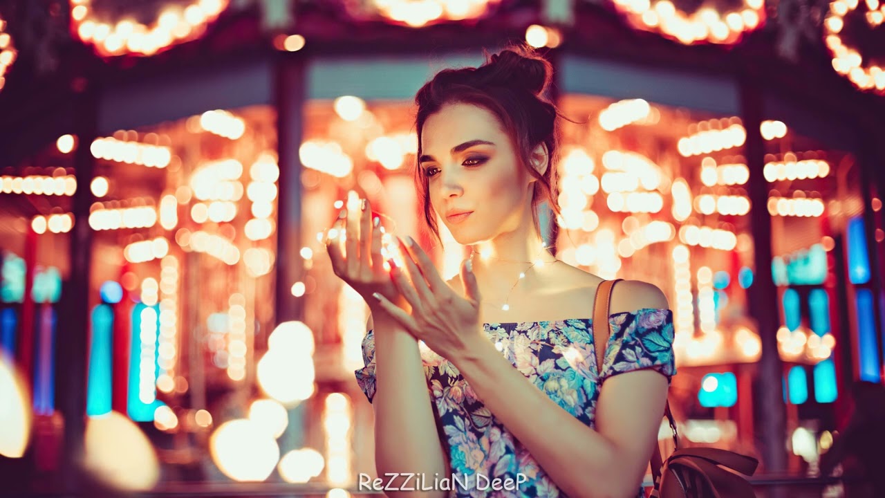 Golden Features - Touch (ft. Rromarin) [HQ]