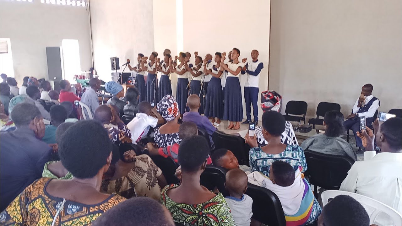 KUMUSARABA By BYUKA URABAGIRANE CHOIR. | Official Video.