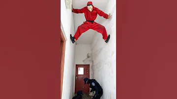 Money Heist Vs Police || 30.0 #moneyheist #parkour #police #escape #shorts #swat #hoanghuydao