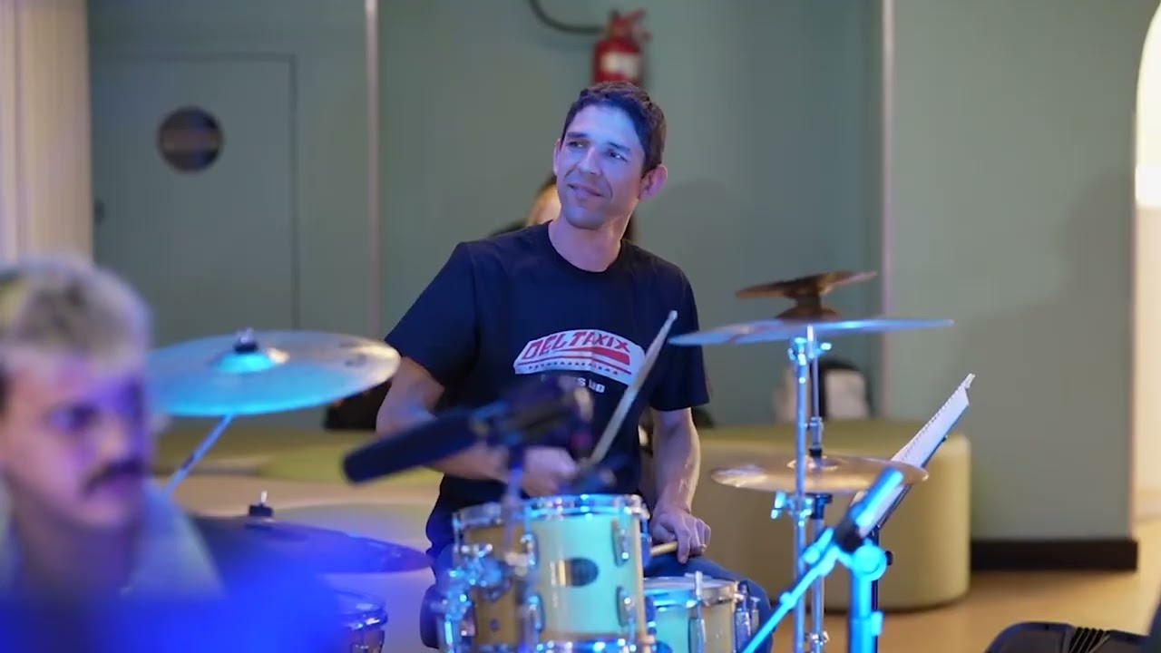 JIMMY BARNES - MUSTANG SALLY