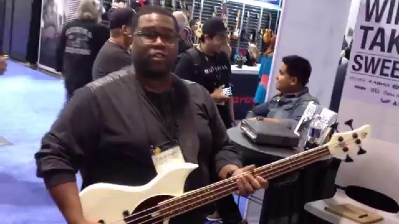Courtney Leonard , Aquilina booth , Namm 2016
