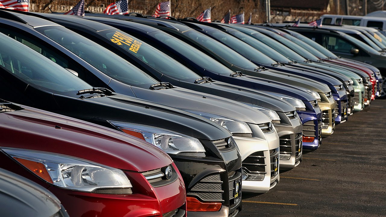 What to Consider When Deciding to Buy or Lease a Car What to Consider When Deciding to Buy or Lease a Car