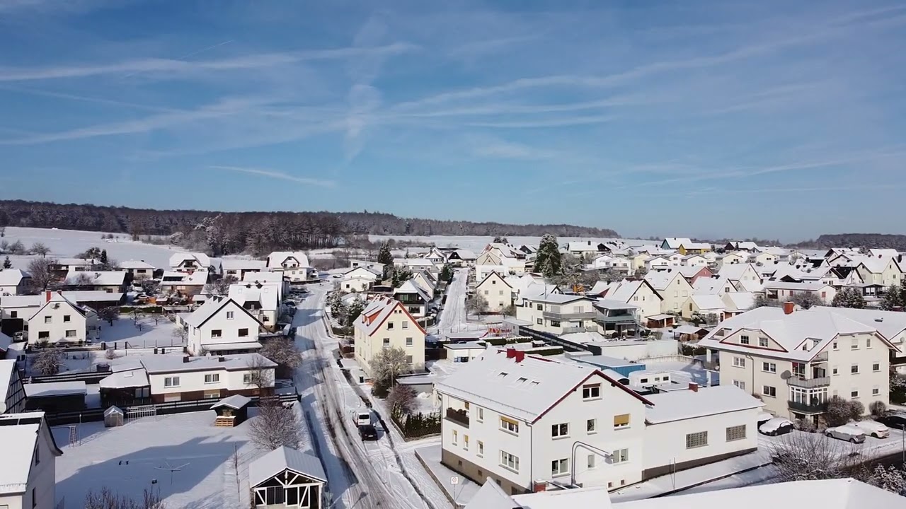 Schnee in Schöffengrund-Laufdorf. Bilder von oben.