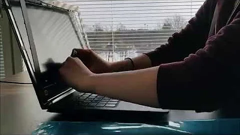 How to replace laptop screen Acer Aspire V Nitro VN7-571G Series