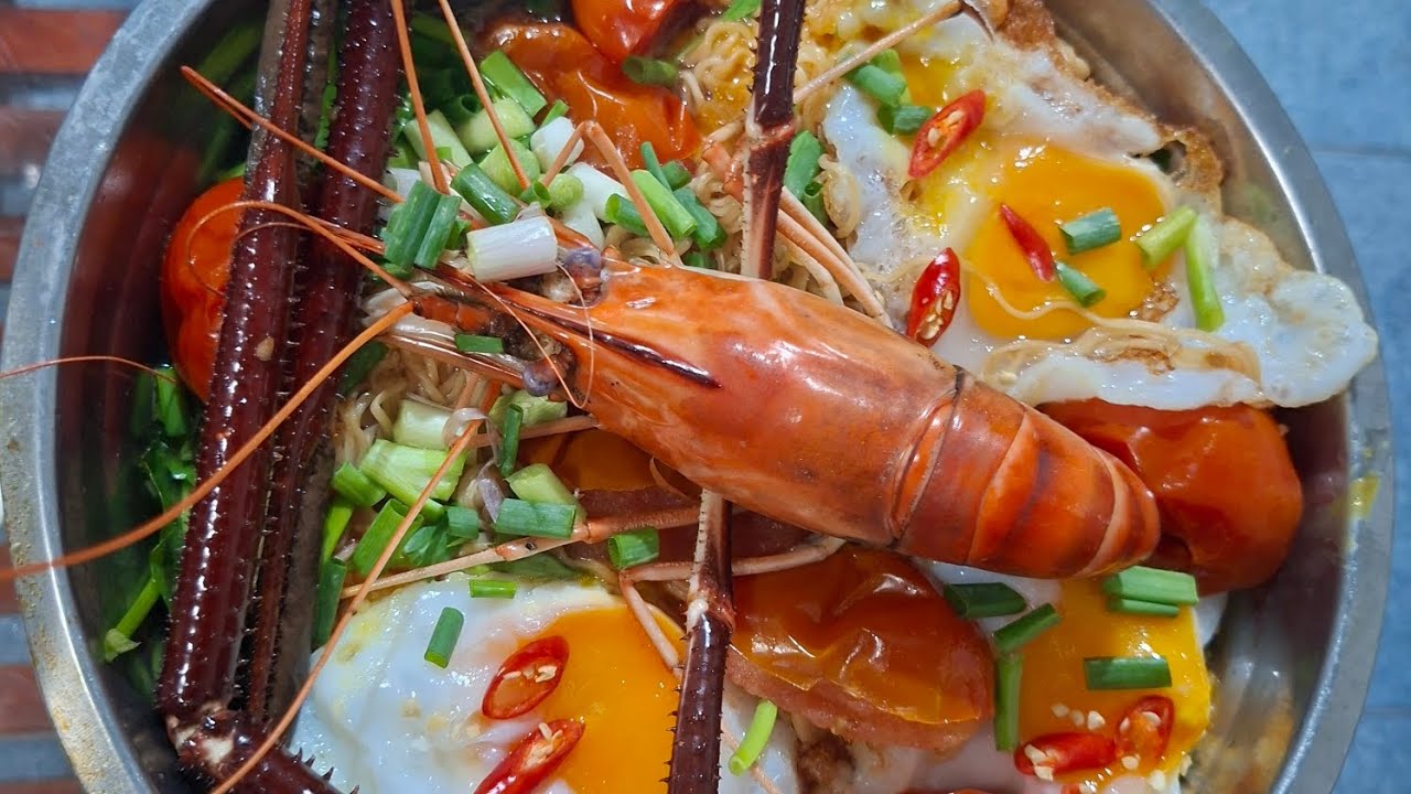 TƯ LANG THANG#ĂN THAU MÌ TÔM CÀNG XANH TRỨNG VỊT ỐP LA