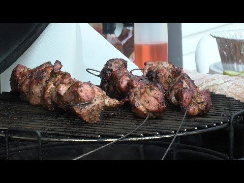 Video: Kaip Virti Kiaulienos Kebabą Ant Kefyro